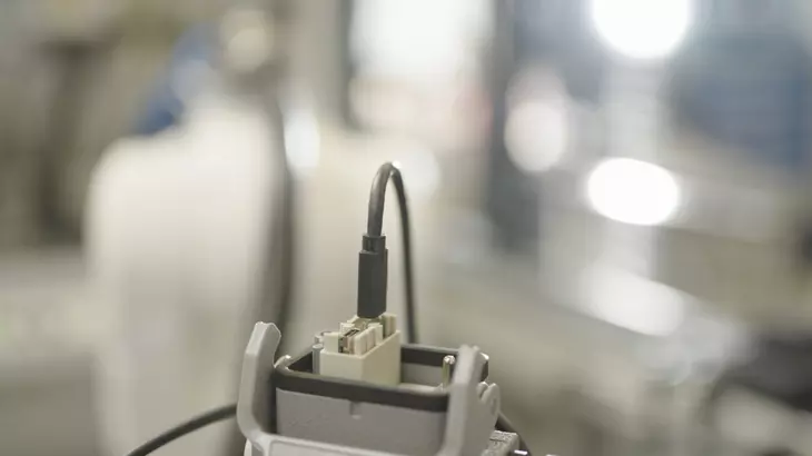 sk-laser_harting-connector_1.jpg