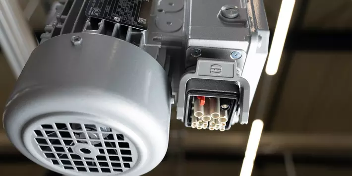 Han Size 4 saves up to 40% of installation space