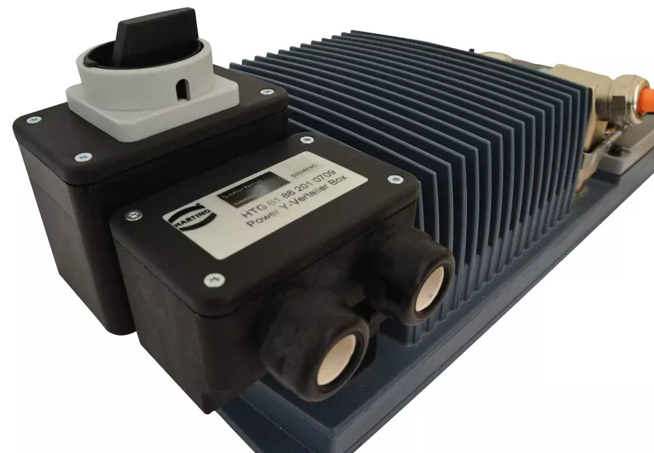 HAN Q4/2 Y-Junctionbox w. Switch 7.5kW