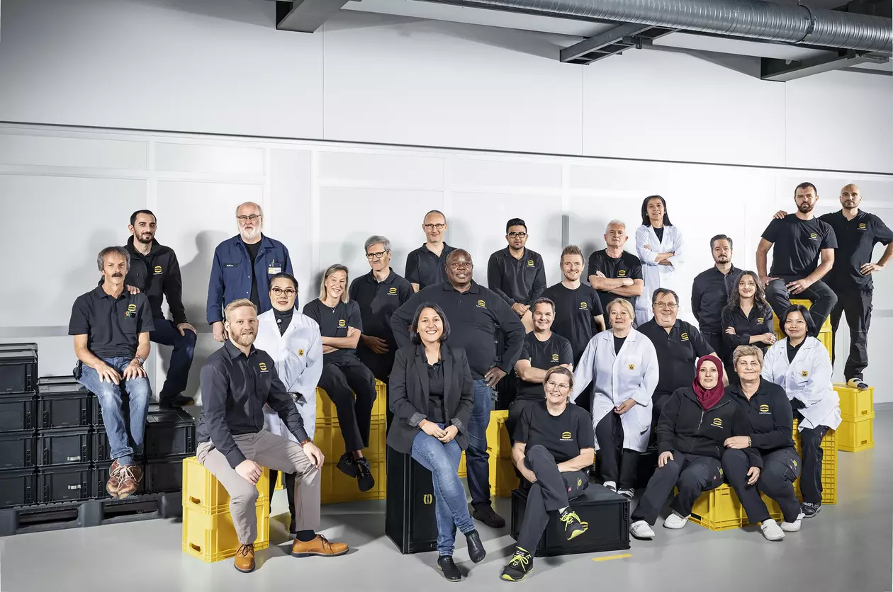 03 Projekt Management 3D-MID _ Gruppenbild Produktion 1.jpg