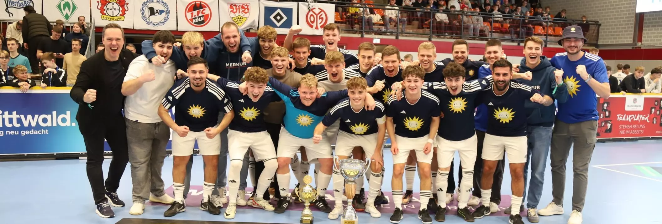 Team Merkur Group – die glücklichen Gewinner des HARTING Azubi-Cups 2026.