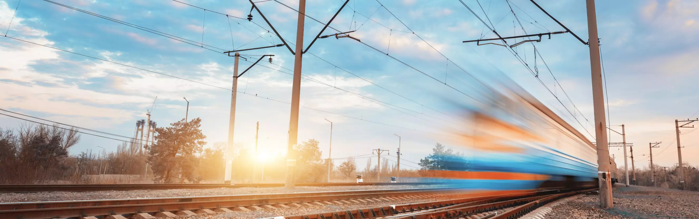 2018-07_Thinkstock-672603882-bahntrasse.jpg