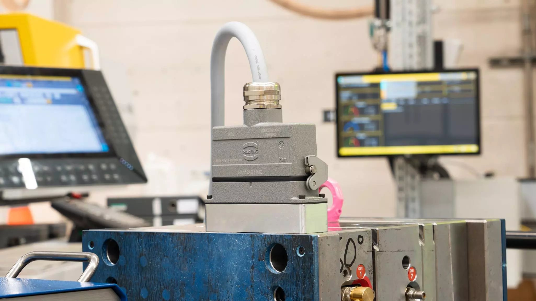 Han 24_HMC_Han D_Kontakte_DSC2912_cropped.tif