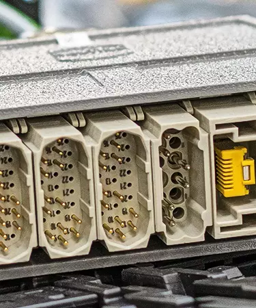 hero_Han-Industriesteckverbinder.tif