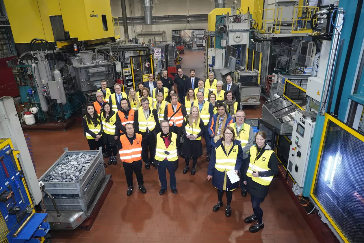 Zájemci z řad odborných novinářů na tiskové konferenci společnosti HARTING