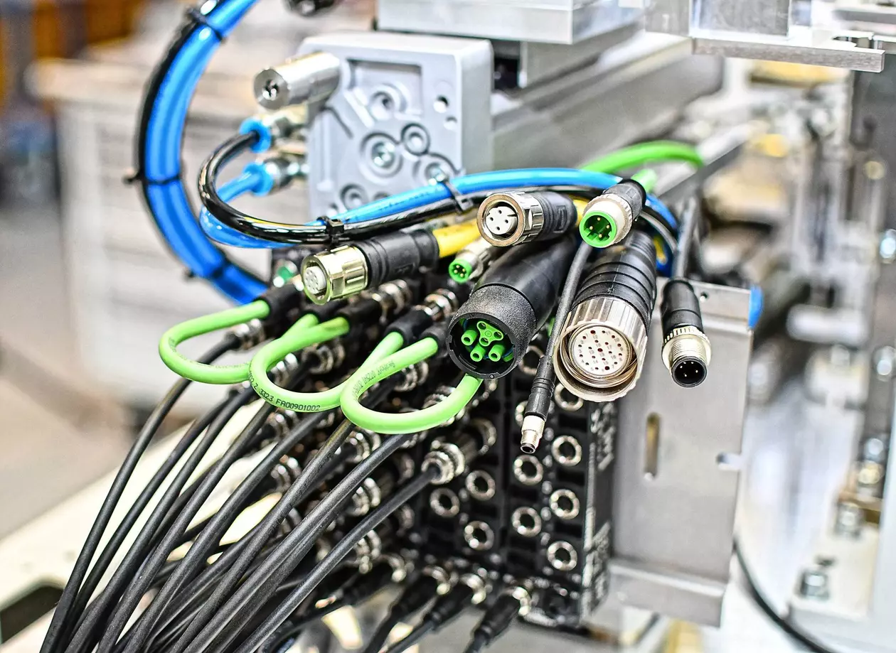Rundsteckverbinder Systemverkabelung