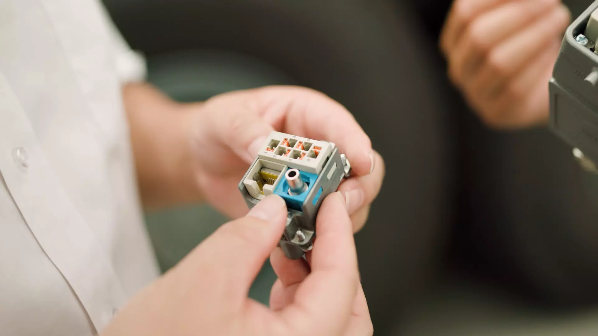 SANY connector in hand