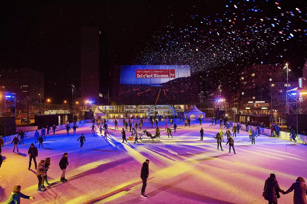 54 Eislaufen Kongresshaus.jpg