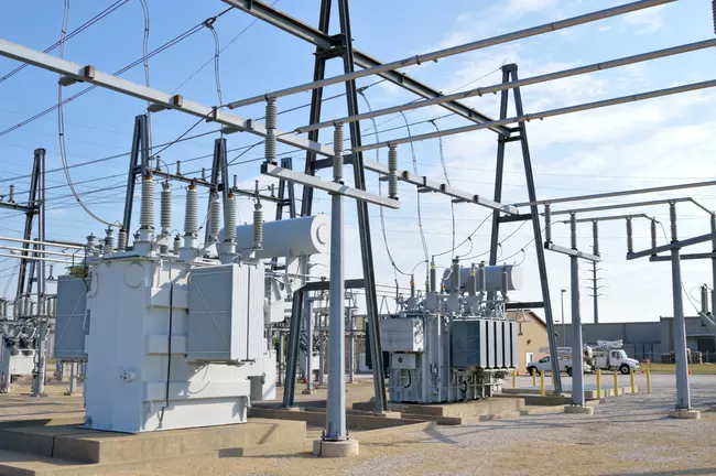 2022-12_GettyImages-175536857-Electric-Power-Substation.jpg