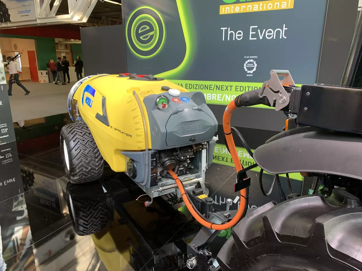 Smart farming : Intelligent, plus intelligent, connecteur haute tension AEF