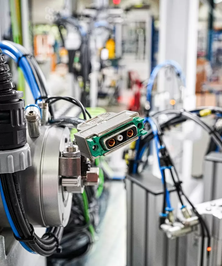 Device Connectivity Cable Connectors Cable Assemblies Hybrid Connectors Power and Signal.psd