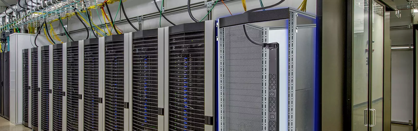 Reduce power loss and improve uptime - Data center connectivity solutions