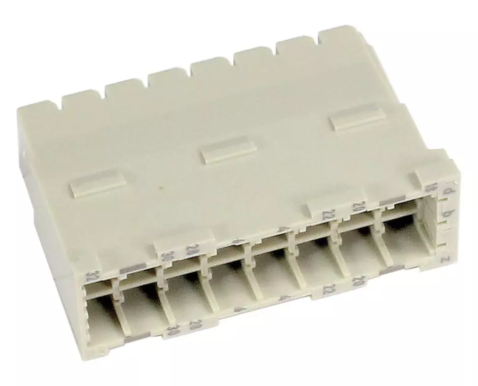 DIN F FEM DROIT 45cts, CL1