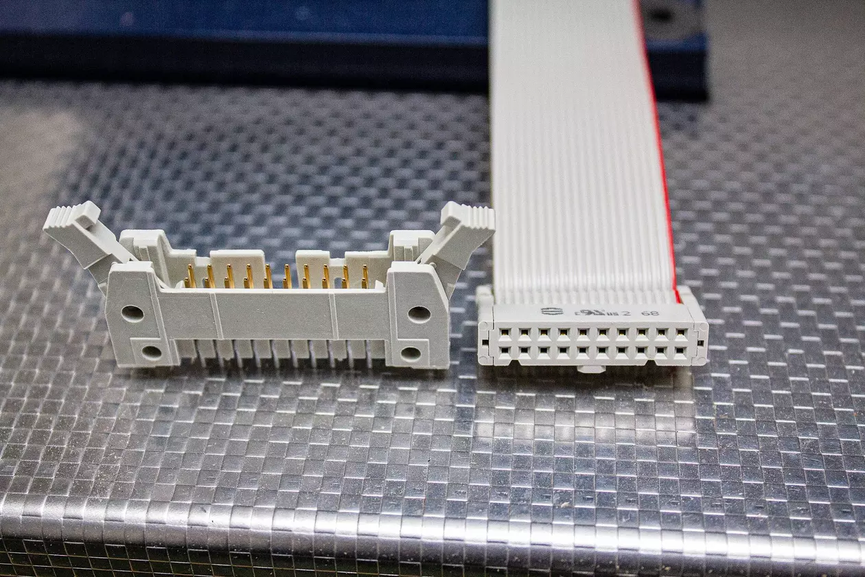 IDC insulation displacement connectors for ribbon cable