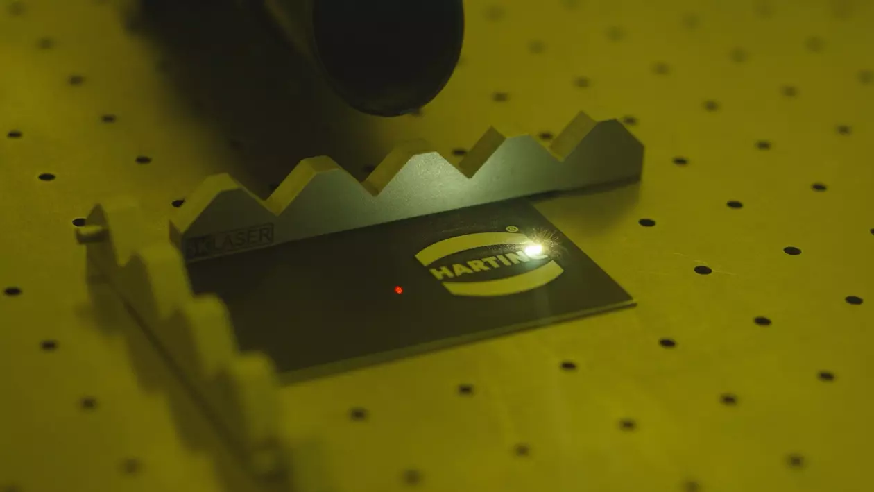 sk-laser_laser-process-card.jpg