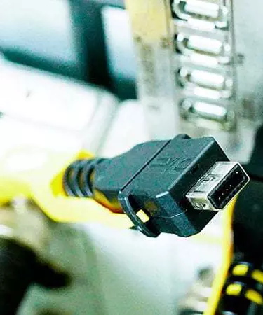 HAN rectangular ethernet connector