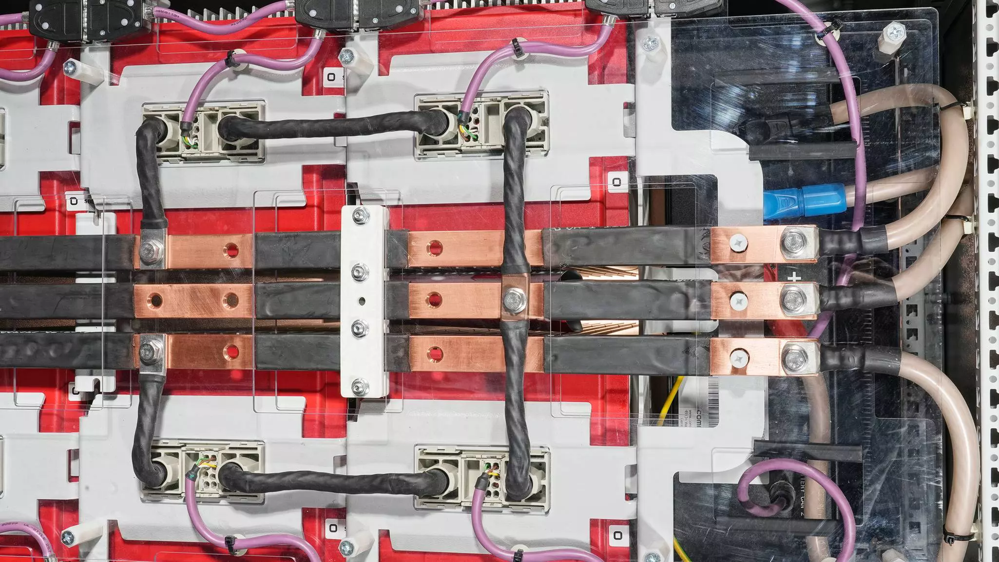 Battery connectors